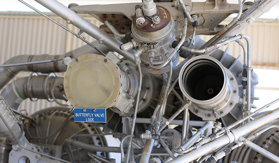 Butterfly valve in the engine